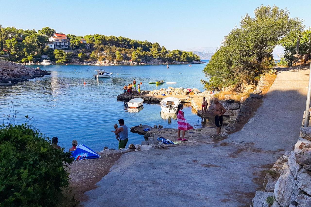 Apartments By The Sea Basina, Hvar - 542 Vrbanj Ngoại thất bức ảnh