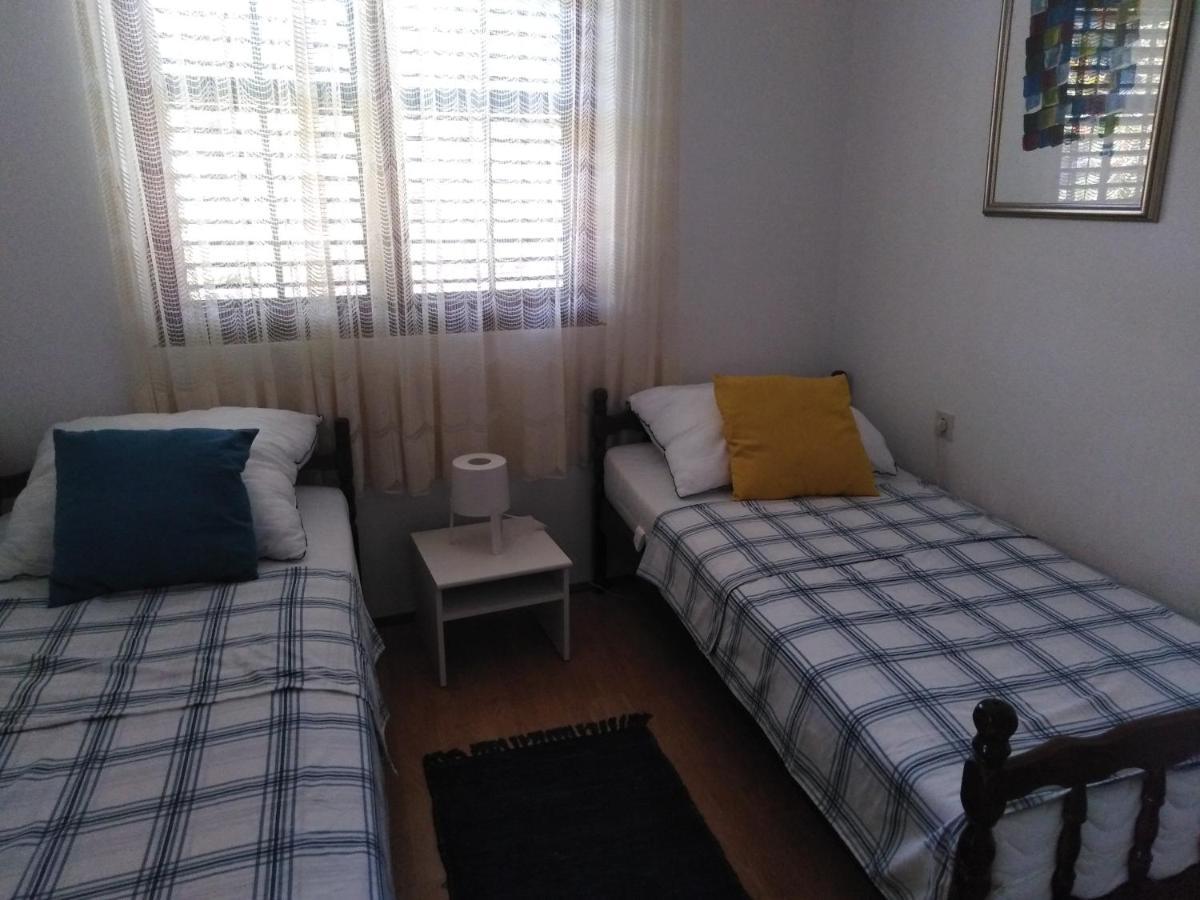 Apartments By The Sea Basina, Hvar - 542 Vrbanj Ngoại thất bức ảnh